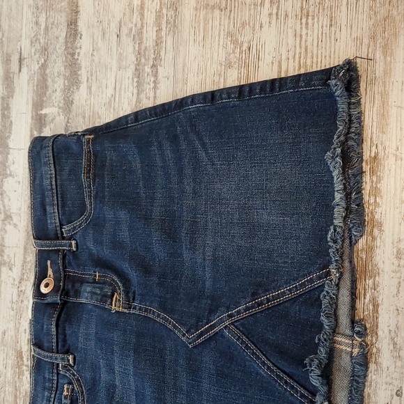 Girls Abercrombie kids Denim Skirt Size 11/12 - Picture 2 of 5